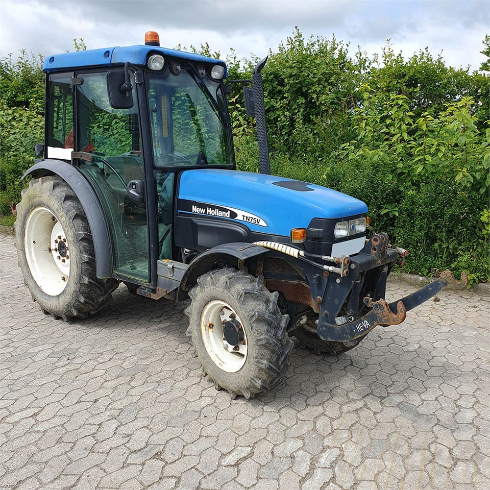 New Holland TN75 V - Трактор: фото 1 New Holland TN75 V - Трактор: фото 1