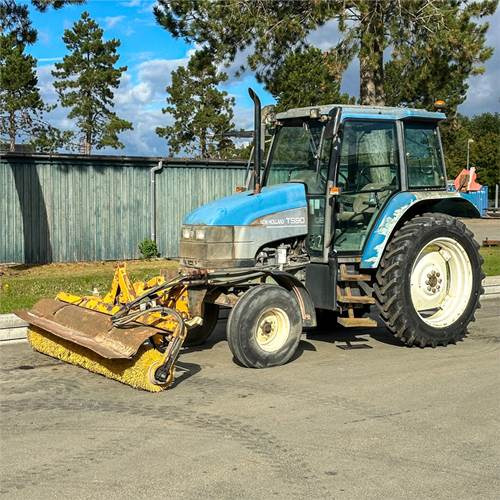 New Holland TS90 - Трактор: фото 4 New Holland TS90 - Трактор: фото 4
