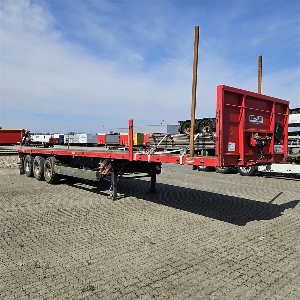 Pacton Flatbed - Полуприцеп бортовой/ Платформа: фото 2 Pacton Flatbed - Полуприцеп бортовой/ Платформа: фото 2