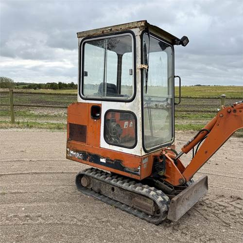 Schaeff HR 02 - Мини-экскаватор: фото 1 Schaeff HR 02 - Мини-экскаватор: фото 1