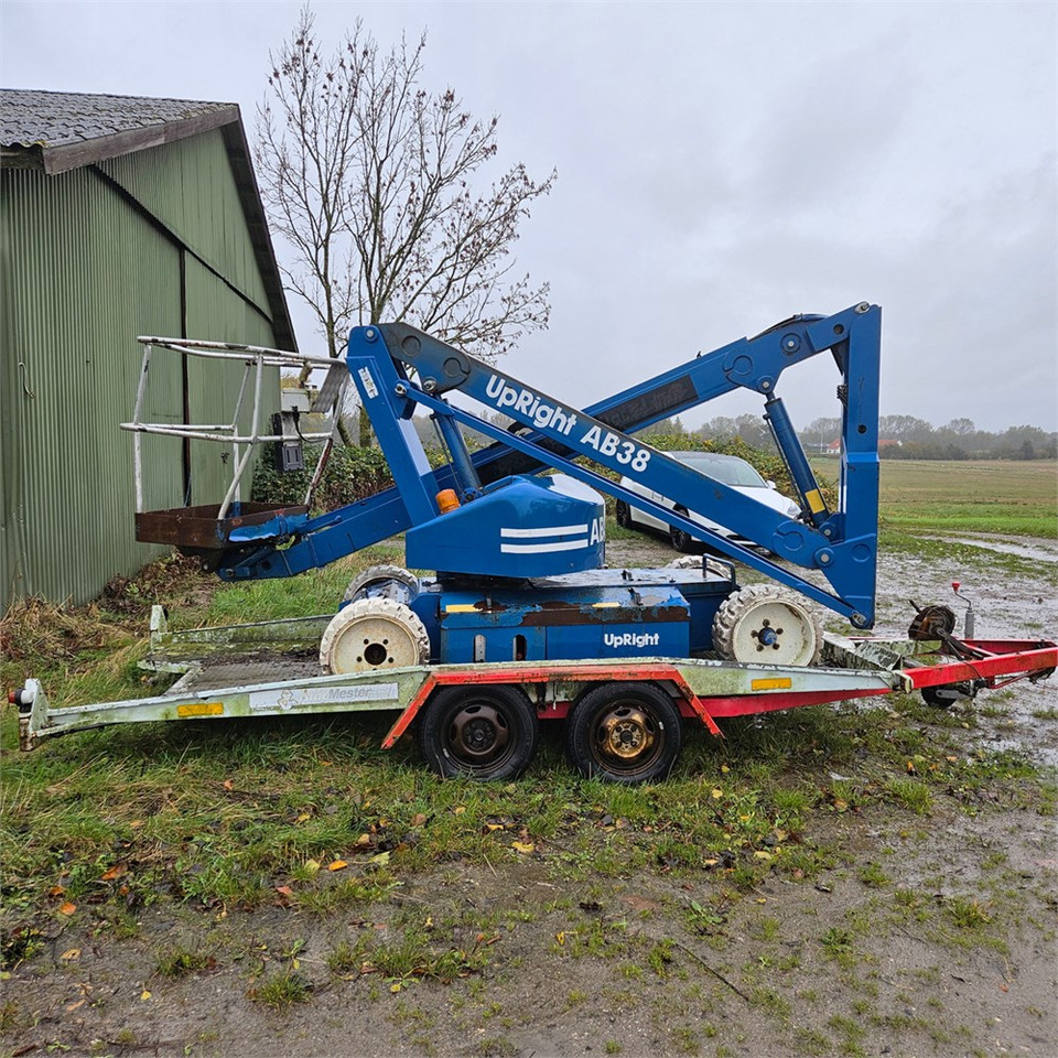 UpRight AB38 - Коленчатый подъемник: фото 5 UpRight AB38 - Коленчатый подъемник: фото 5