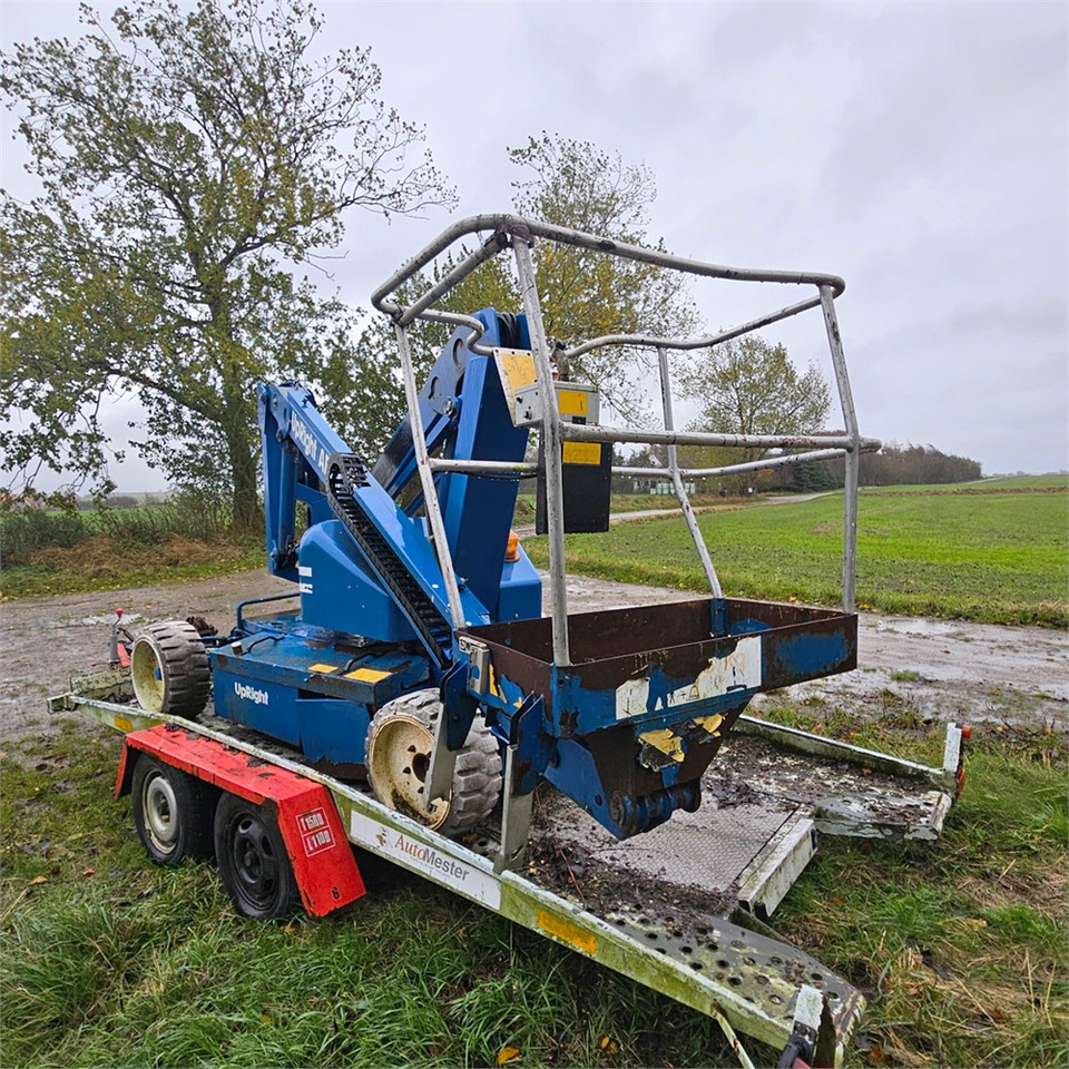 UpRight AB38 - Коленчатый подъемник: фото 4 UpRight AB38 - Коленчатый подъемник: фото 4