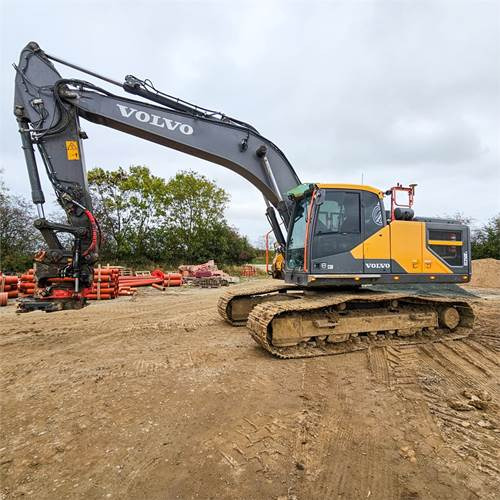 Volvo EC250 EL - Гусеничный экскаватор: фото 1 Volvo EC250 EL - Гусеничный экскаватор: фото 1