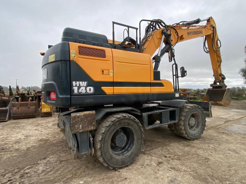 Hyundai HW 140 - Колёсный экскаватор: фото 3 Hyundai HW 140 - Колёсный экскаватор: фото 3