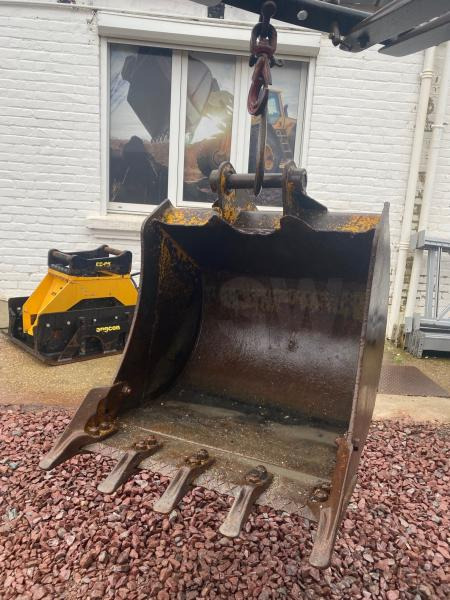 JCB LOT 3 GODETS CURAGE ET TERRASSEMENT 1M50/80CM/60CM - Ковш для экскаватора: фото 2 JCB LOT 3 GODETS CURAGE ET TERRASSEMENT 1M50/80CM/60CM - Ковш для экскаватора: фото 2