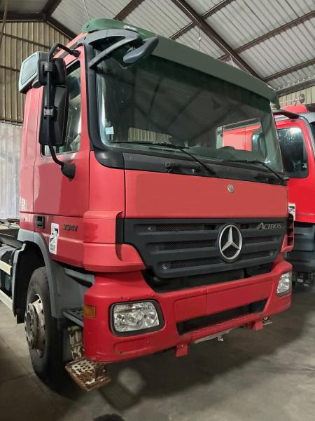 Mercedes 6X4 ACTROS 3341 - Крюковой мультилифт: фото 2 Mercedes 6X4 ACTROS 3341 - Крюковой мультилифт: фото 2