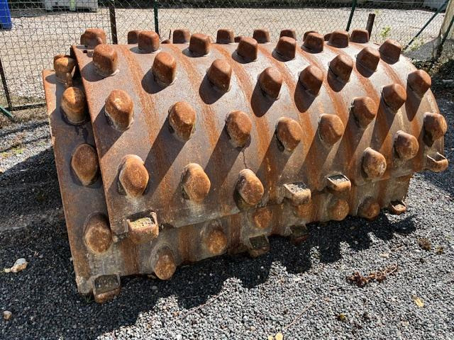 CATERPILLAR COQUILLE PIED DE MOUTON CS 663E - Навесное оборудование для Строительной техники: фото 1 CATERPILLAR COQUILLE PIED DE MOUTON CS 663E - Навесное оборудование для Строительной техники: фото 1