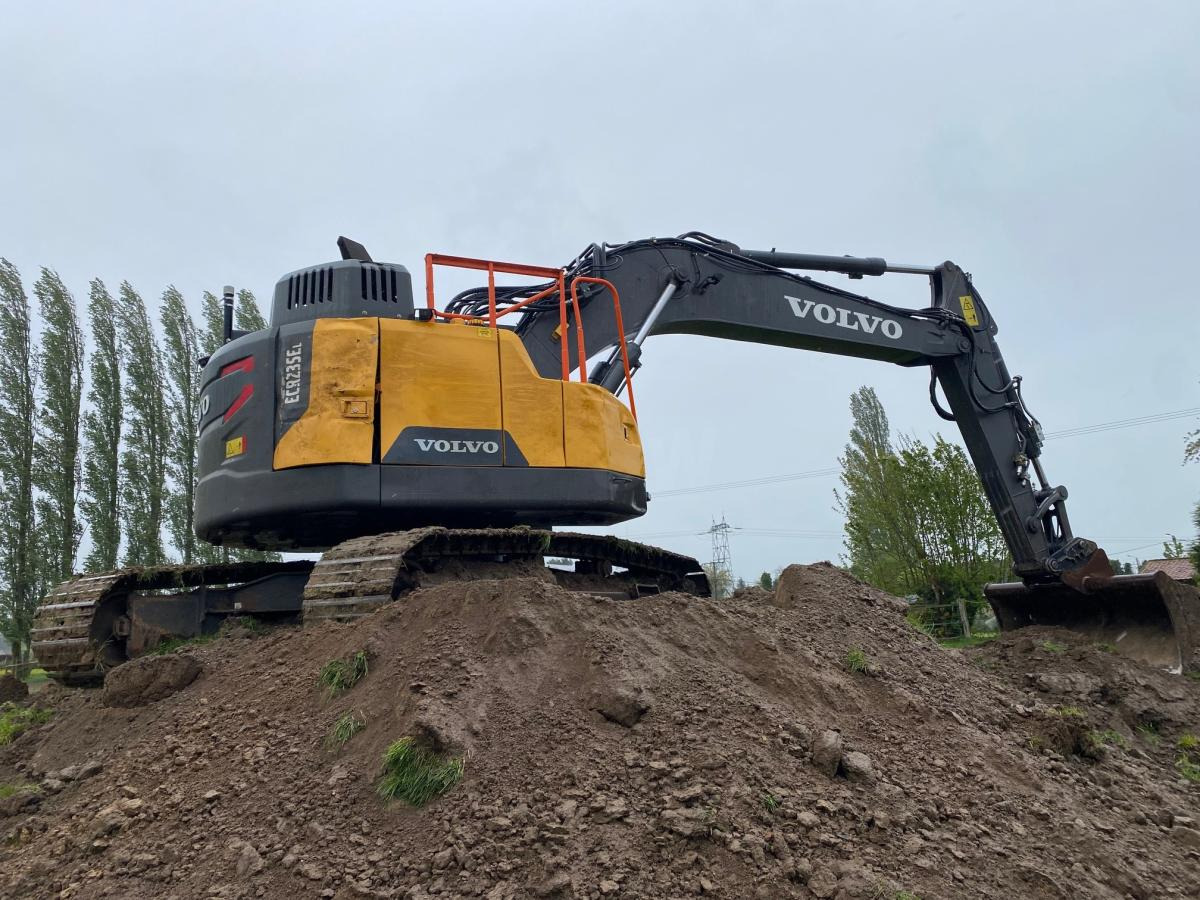 Volvo ECR 235EL - Гусеничный экскаватор: фото 4 Volvo ECR 235EL - Гусеничный экскаватор: фото 4