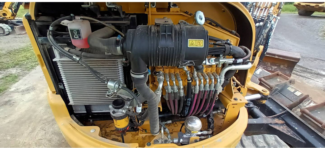 Гусеничный экскаватор CAT 303.5E CR: фото 8