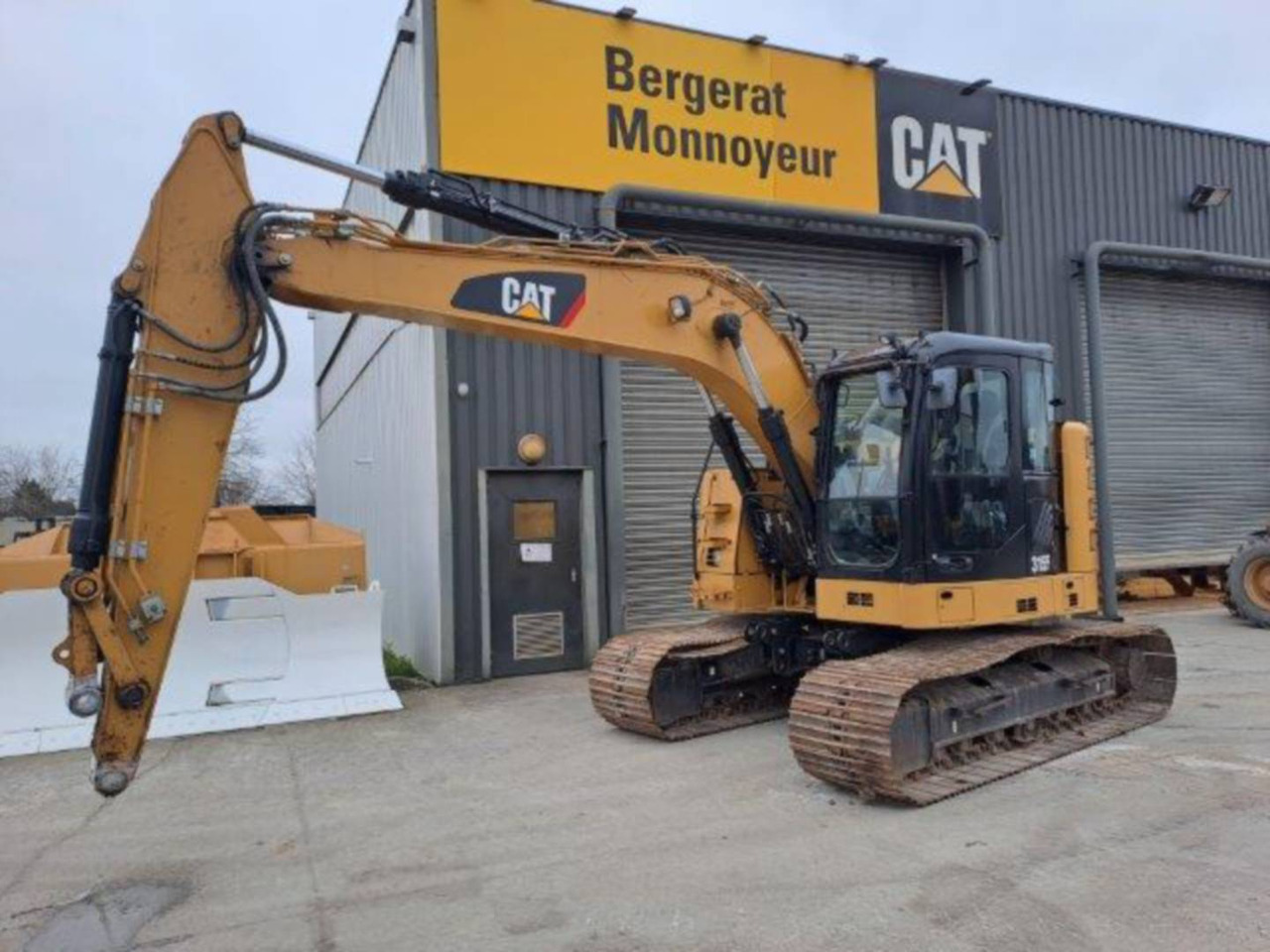 CAT 315F - Гусеничный экскаватор: фото 1 CAT 315F - Гусеничный экскаватор: фото 1