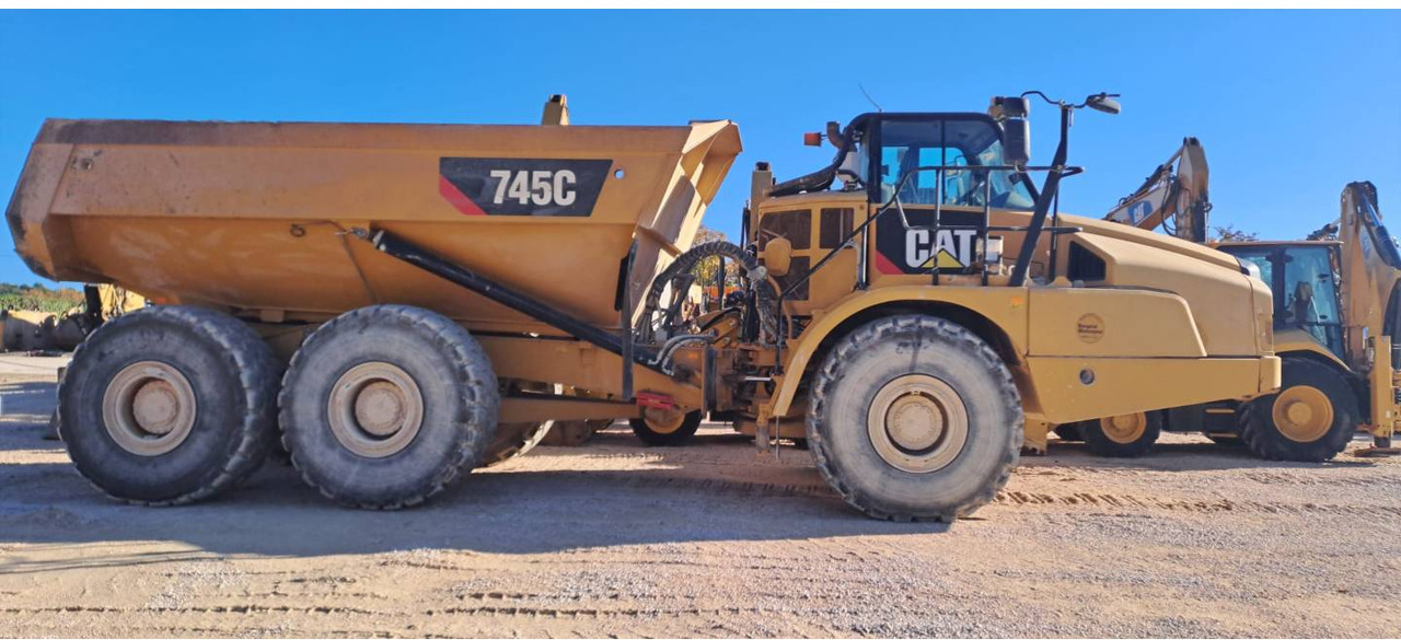 Сочленённый самосвал CAT 745C: фото 15