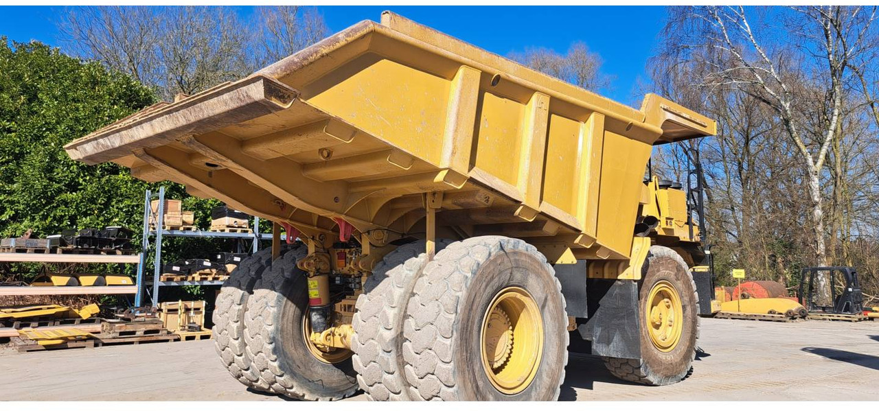 CAT 775 G - Карьерный самосвал: фото 3 CAT 775 G - Карьерный самосвал: фото 3
