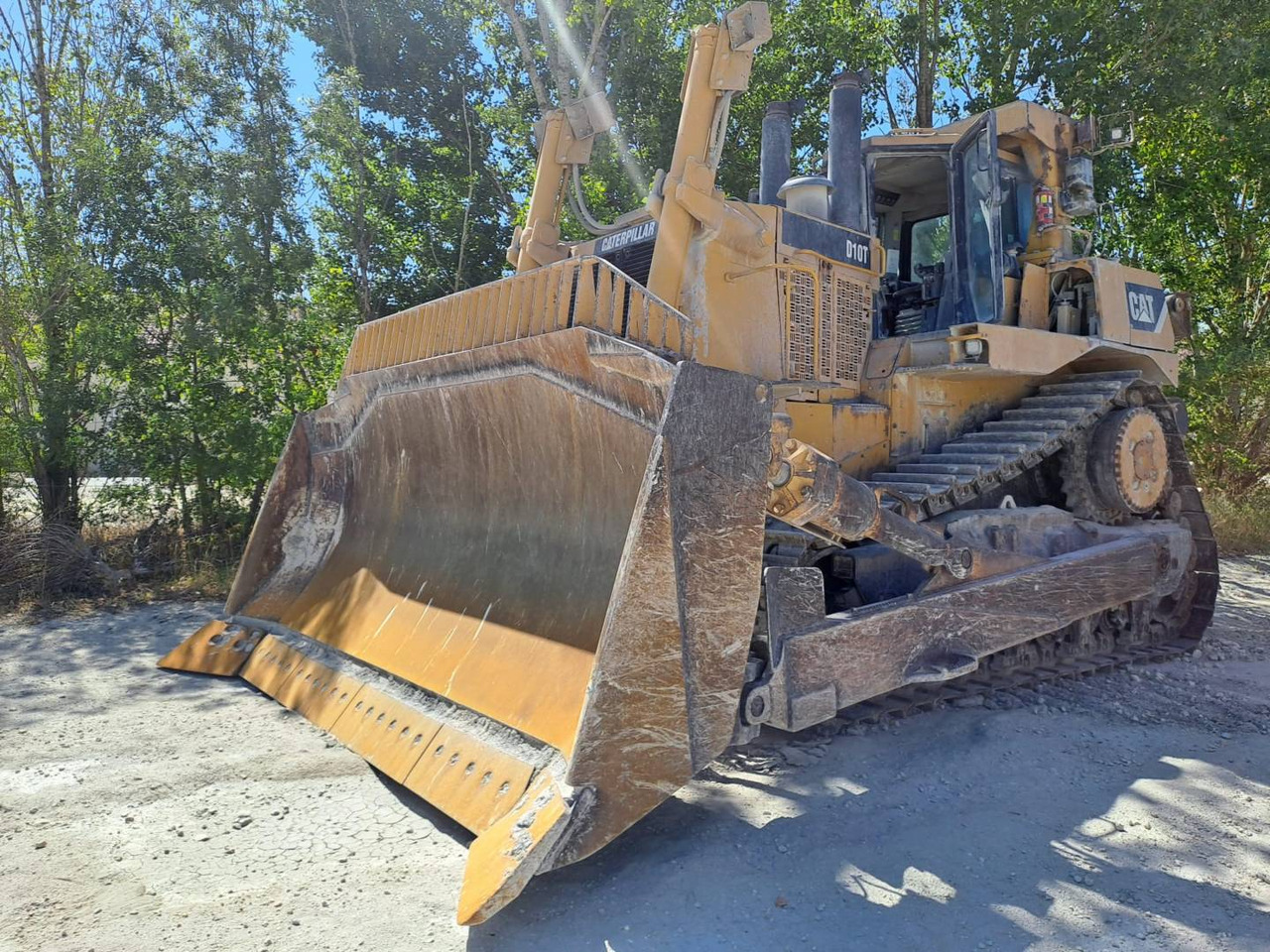 CAT D10T - Бульдозер: фото 1 CAT D10T - Бульдозер: фото 1