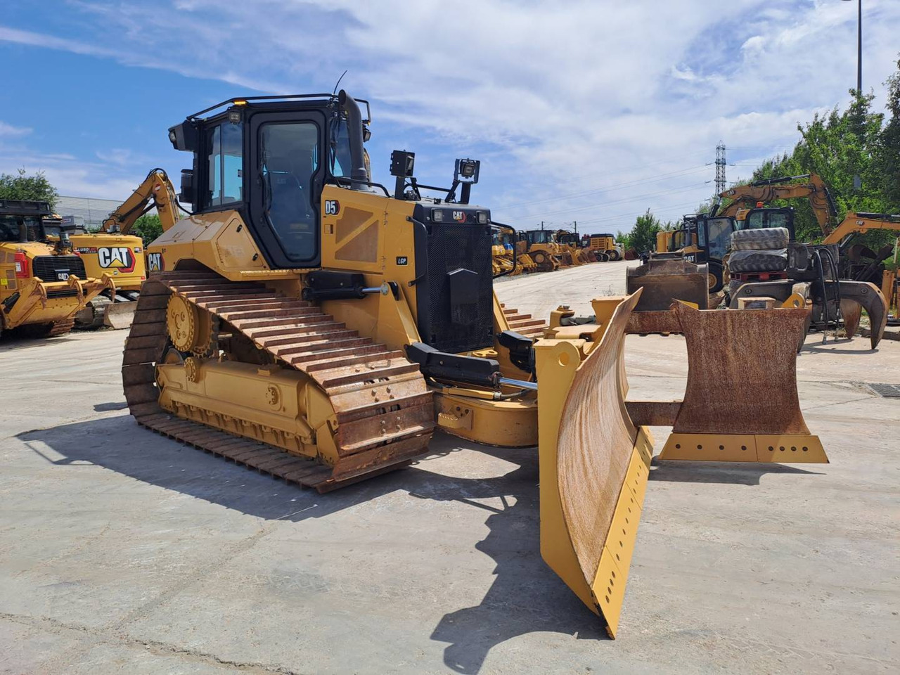 CAT D5 - Бульдозер: фото 2 CAT D5 - Бульдозер: фото 2