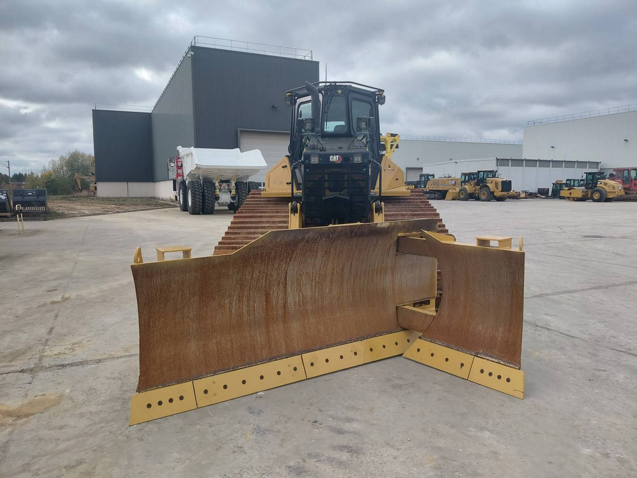 CAT D5 - Бульдозер: фото 3 CAT D5 - Бульдозер: фото 3