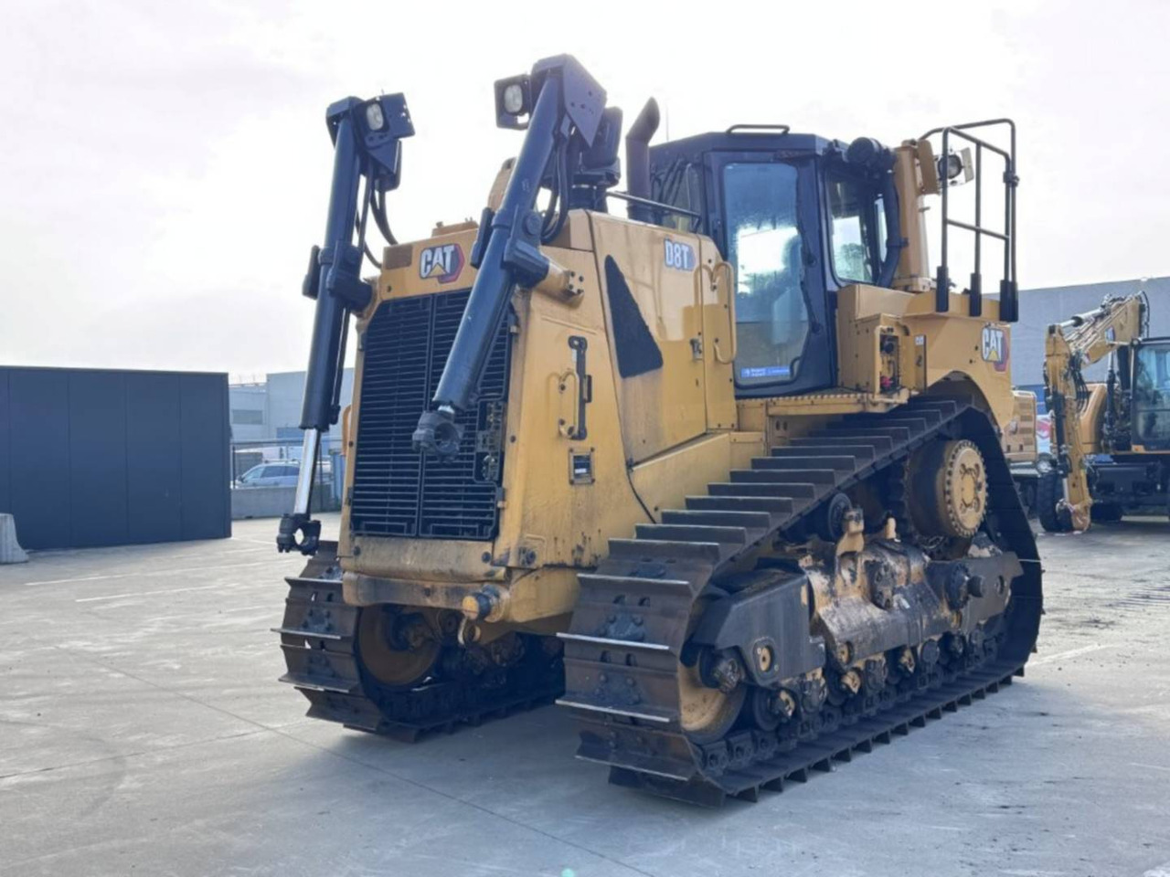 CAT D8T - Бульдозер: фото 1 CAT D8T - Бульдозер: фото 1