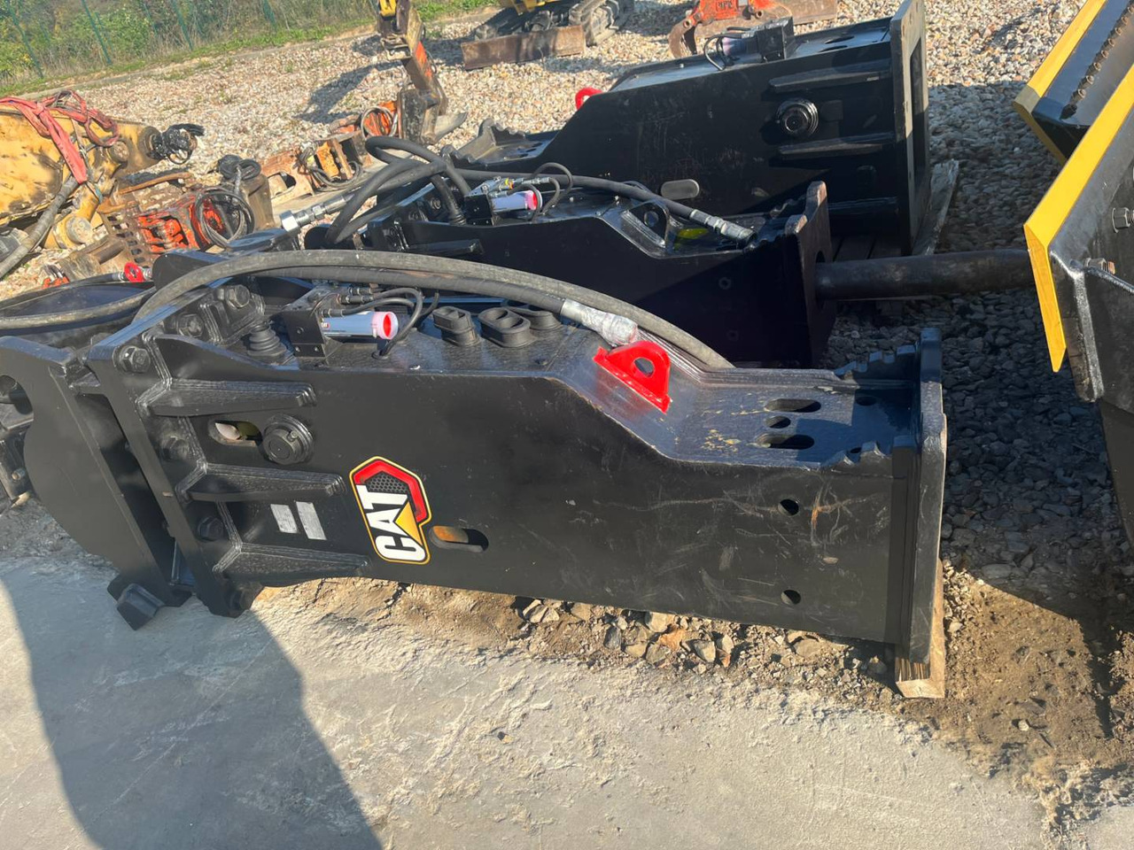 CAT H130GCS/CW40S - Гидромолот: фото 1 CAT H130GCS/CW40S - Гидромолот: фото 1