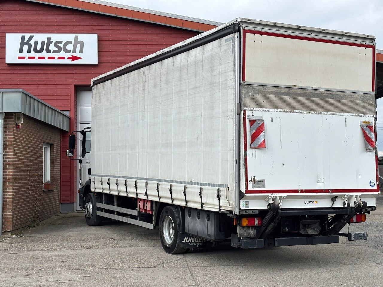 MAN TGM 15.250 BL Pritsche/Lbw, Edscha, - Тентованный грузовик: фото 4 MAN TGM 15.250 BL Pritsche/Lbw, Edscha, - Тентованный грузовик: фото 4