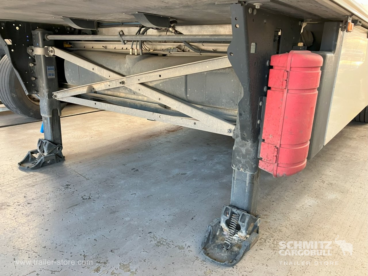 SCHMITZ Semiremolque Frigo Standard Double deck - Изотермический полуприцеп: фото 4 SCHMITZ Semiremolque Frigo Standard Double deck - Изотермический полуприцеп: фото 4