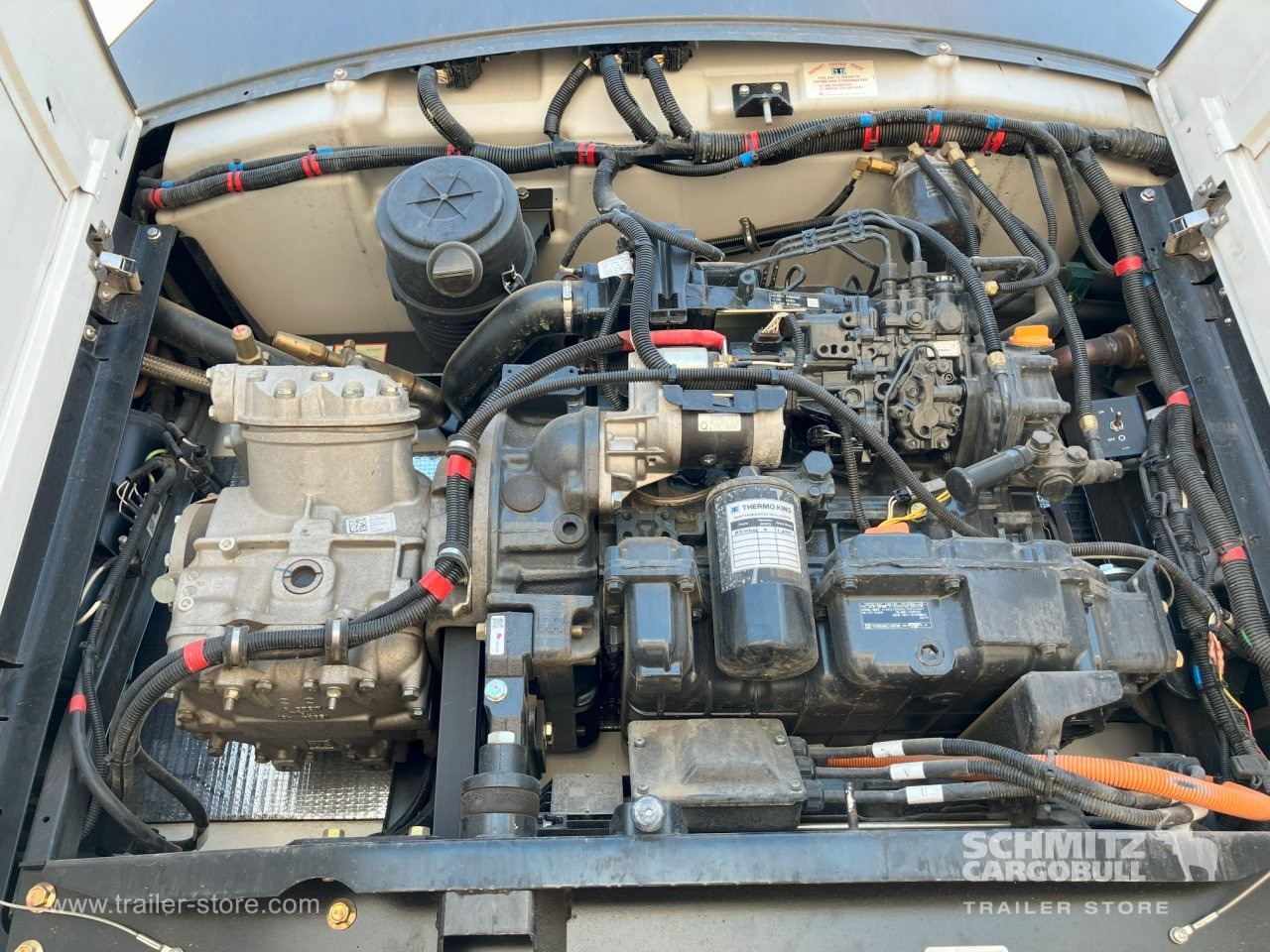 SCHMITZ Semiremolque Frigo Standard Double deck - Изотермический полуприцеп: фото 5 SCHMITZ Semiremolque Frigo Standard Double deck - Изотермический полуприцеп: фото 5