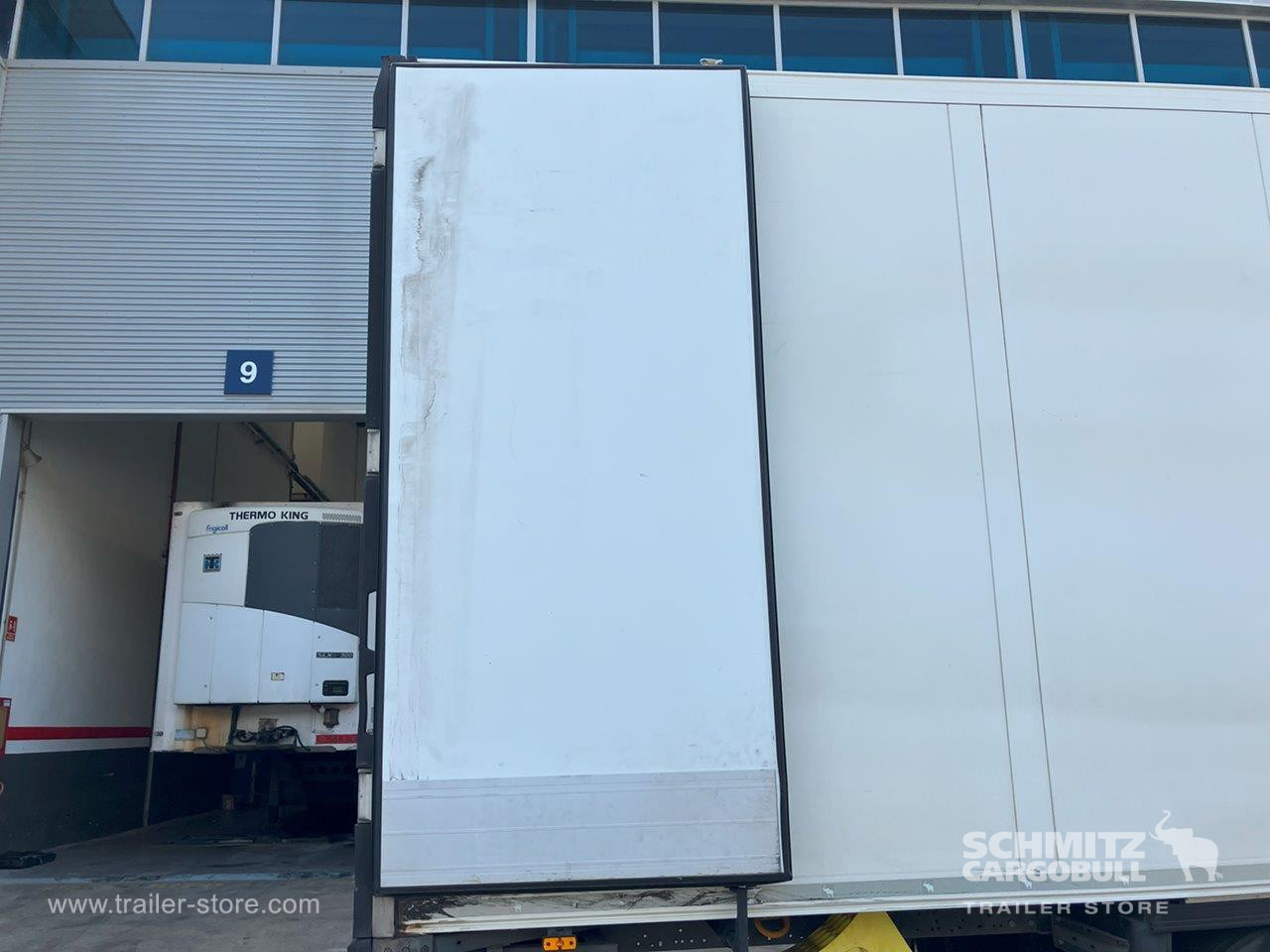 SCHMITZ Semiremolque Frigo Standard - Изотермический полуприцеп: фото 3 SCHMITZ Semiremolque Frigo Standard - Изотермический полуприцеп: фото 3