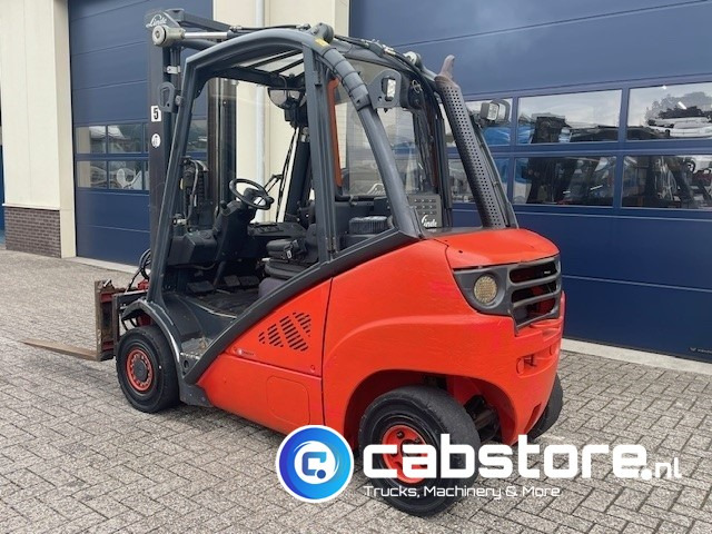 Linde H25D Forklift - Heftruck - Bouwjaar 2011 - Roterende vorkenklem - Freelift - Lifthoogte 480 cm - Дизельный погрузчик: фото 3 Linde H25D Forklift - Heftruck - Bouwjaar 2011 - Roterende vorkenklem - Freelift - Lifthoogte 480 cm - Дизельный погрузчик: фото 3