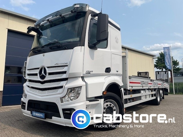 Mercedes-Benz ACTROS Mercedes Benz Actros 2642 6x2 Euro 6 oprijwagen - Machine transporter - Bouwjaar 2012 - Volledig luchtgeveerd - Hydraulische rampen - Liftas - APK 11- - Грузовик бортовой/ Платформа: фото 4 Mercedes-Benz ACTROS Mercedes Benz Actros 2642 6x2 Euro 6 oprijwagen - Machine transporter - Bouwjaar 2012 - Volledig luchtgeveerd - Hydraulische rampen - Liftas - APK 11- - Грузовик бортовой/ Платформа: фото 4