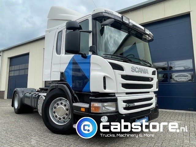Scania P320 LA4X2 Euro 5 - Opticruise - CP16 cabine - Volledig luchtgeveerd - Km 595.151 !! - APK tot 07-2026 !! - Тягач: фото 1 Scania P320 LA4X2 Euro 5 - Opticruise - CP16 cabine - Volledig luchtgeveerd - Km 595.151 !! - APK tot 07-2026 !! - Тягач: фото 1