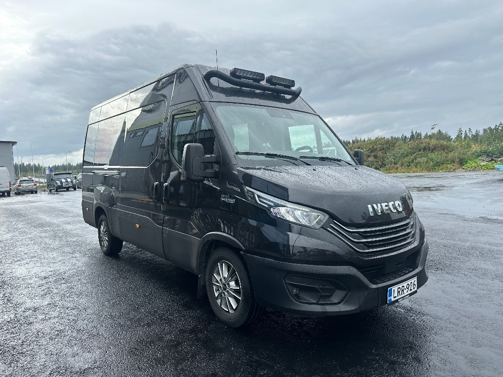 Iveco Daily 35S16A8 1+5 hlö retkeilyauto - Цельнометаллический фургон: фото 2 Iveco Daily 35S16A8 1+5 hlö retkeilyauto - Цельнометаллический фургон: фото 2