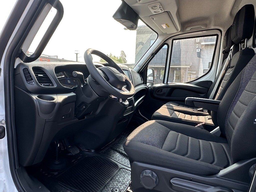 Новый Цельнометаллический фургон Iveco Daily 35S16A8 12m3: фото 9