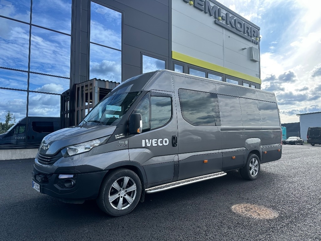 Iveco Daily 35S18A8 1+5 hlö retkeilyauto - Цельнометаллический фургон: фото 1 Iveco Daily 35S18A8 1+5 hlö retkeilyauto - Цельнометаллический фургон: фото 1