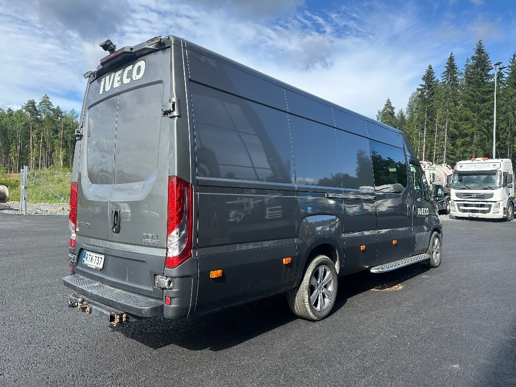 Iveco Daily 35S18A8 1+5 hlö retkeilyauto - Цельнометаллический фургон: фото 4 Iveco Daily 35S18A8 1+5 hlö retkeilyauto - Цельнометаллический фургон: фото 4