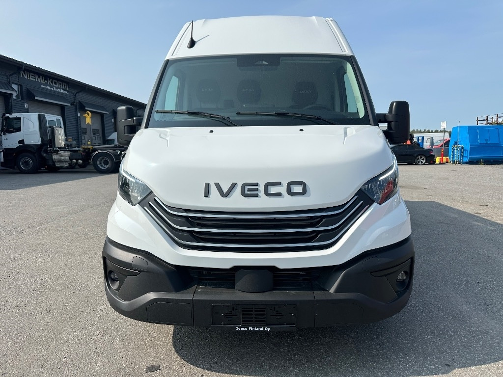 Iveco Daily 35S18A8 12m3 - Цельнометаллический фургон: фото 2 Iveco Daily 35S18A8 12m3 - Цельнометаллический фургон: фото 2