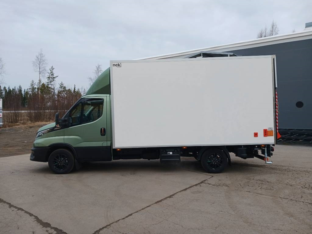 Новый Цельнометаллический фургон Iveco Daily 35S18A8: фото 8