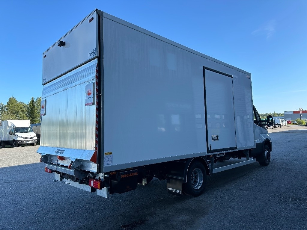 Iveco Daily 72C18 A8 - Фургон с закрытым кузовом: фото 4 Iveco Daily 72C18 A8 - Фургон с закрытым кузовом: фото 4