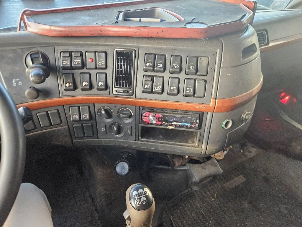 Лесовоз Volvo FH12 8x4: фото 13