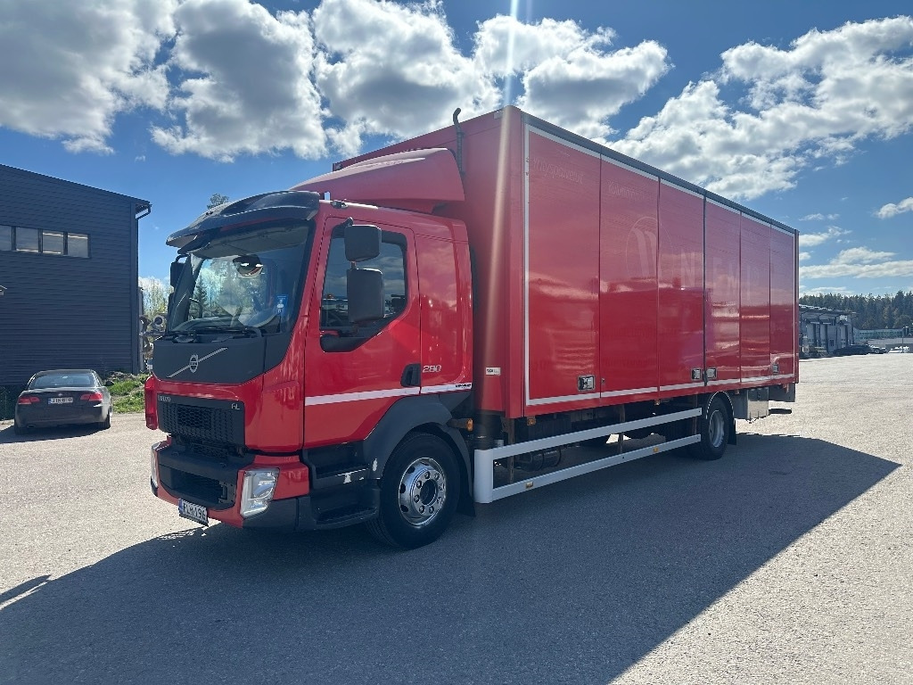 Volvo FL 280 - Грузовик с закрытым кузовом: фото 1 Volvo FL 280 - Грузовик с закрытым кузовом: фото 1