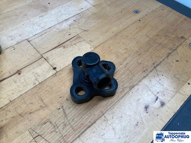 Scania Olie påfyldningstuds Scania 2178551 - Двигатель и запчасти для Грузовиков: фото 1 Scania Olie påfyldningstuds Scania 2178551 - Двигатель и запчасти для Грузовиков: фото 1