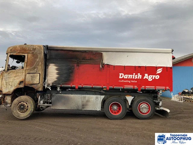 Самосвал Scania R530 6X2/4: фото 7