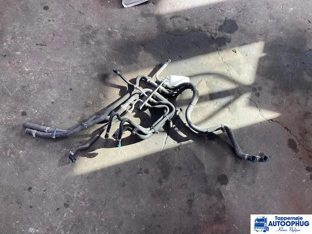 Scania Vand slanger + rør Scania 2327467 - Двигатель и запчасти для Грузовиков: фото 1 Scania Vand slanger + rør Scania 2327467 - Двигатель и запчасти для Грузовиков: фото 1