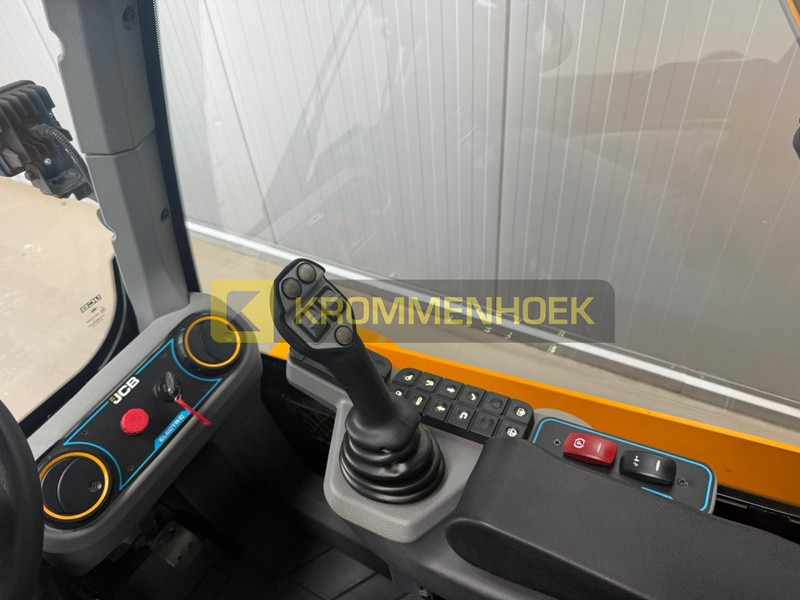 Телескопический погрузчик JCB TLT 35-22E Demo: фото 17