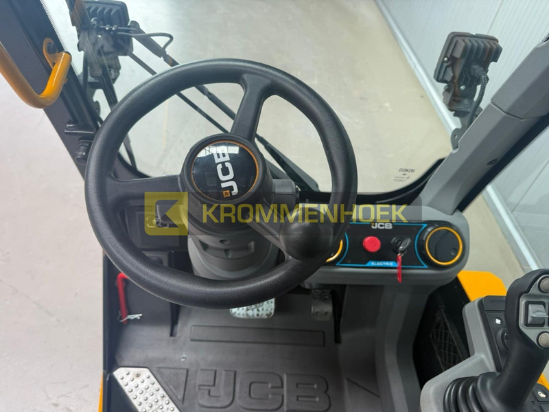 Телескопический погрузчик JCB TLT 35-22E Demo: фото 16