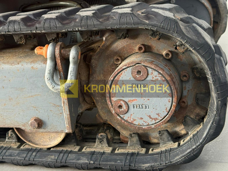 Мини-экскаватор Takeuchi TB 210 R: фото 13