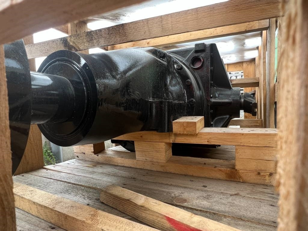 New Holland Front Axle New Holland T9 / Case Steiger - CNH - - Рама/ Шасси для Сельскохозяйственной техники: фото 4 New Holland Front Axle New Holland T9 / Case Steiger - CNH - - Рама/ Шасси для Сельскохозяйственной техники: фото 4