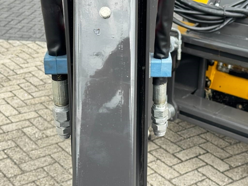 Экскаватор Skidsteer Skid steer loader – excavator arm – broo: фото 21 Экскаватор Skidsteer Skid steer loader – excavator arm – broo: фото 21