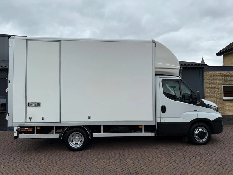 Iveco Daily 35C17 Automaat Cam Dhol. laadk Trekha. 3 zits Airco Navi - Фургон с закрытым кузовом: фото 2 Iveco Daily 35C17 Automaat Cam Dhol. laadk Trekha. 3 zits Airco Navi - Фургон с закрытым кузовом: фото 2