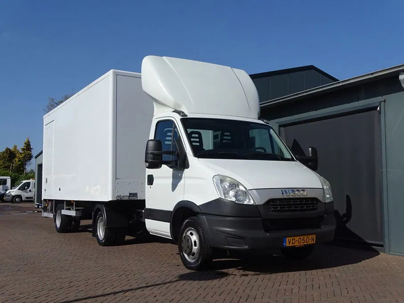 Iveco Daily 35C17 Be combinatie be trekker podium oplegger 3080 KG laadvm. 1.5 Ton Laadklep - Тягач: фото 2 Iveco Daily 35C17 Be combinatie be trekker podium oplegger 3080 KG laadvm. 1.5 Ton Laadklep - Тягач: фото 2