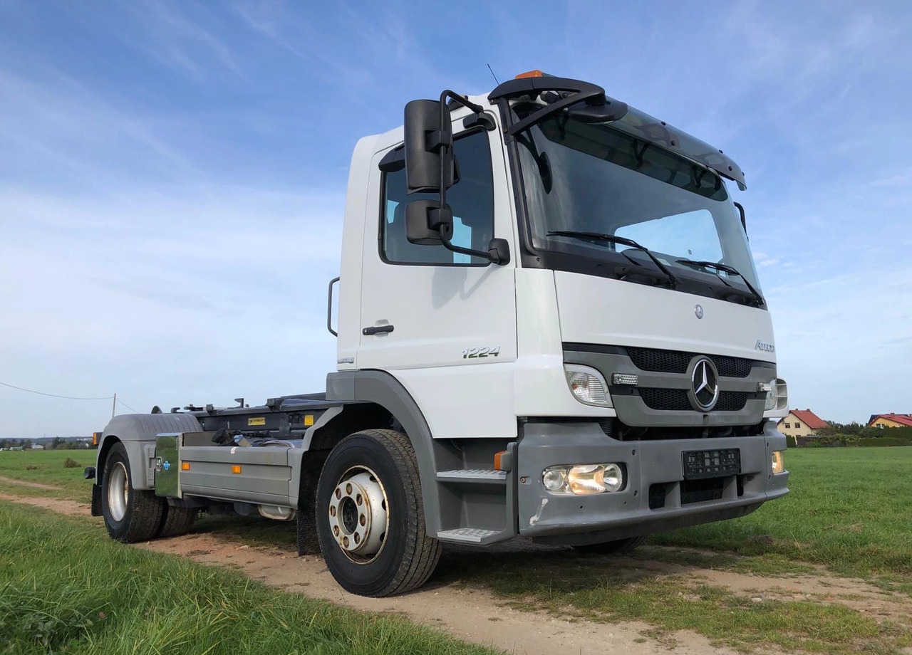 MERCEDES-BENZ ATEGO 1224 Motor 6374 cm3!! Aktualne UDT!! - Крюковой мультилифт: фото 2 MERCEDES-BENZ ATEGO 1224 Motor 6374 cm3!! Aktualne UDT!! - Крюковой мультилифт: фото 2