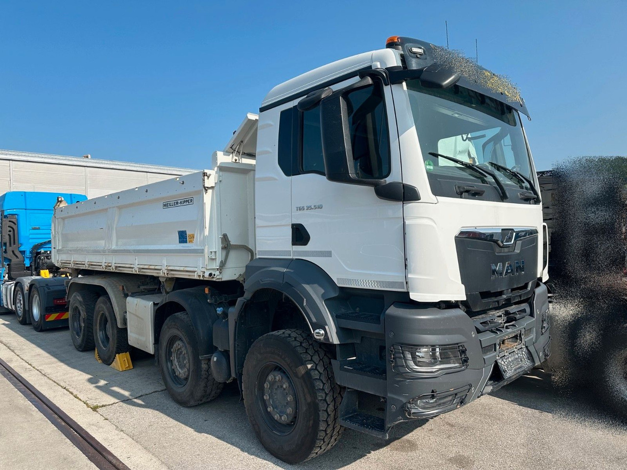 MAN TGS 35.510 8X4 Motorschaden - Самосвал: фото 1 MAN TGS 35.510 8X4 Motorschaden - Самосвал: фото 1