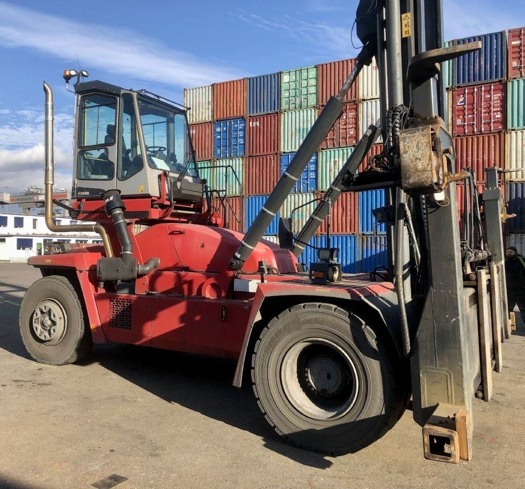 Kalmar DCF100-45E7 - Контейнерный погрузчик: фото 2 Kalmar DCF100-45E7 - Контейнерный погрузчик: фото 2